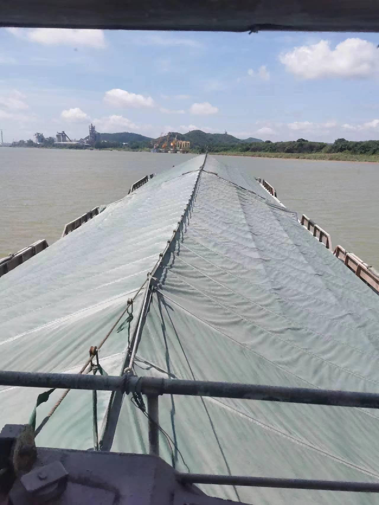 广东云浮******银行股份有限公司拟办理抵押贷款业务涉及云浮****船务有限公司、何**所有的一艘船名“粤都******” 干货船资产抵押价值的资产评估报告