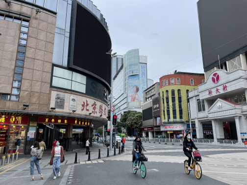 广州******经营发展有限公司拟公开出让户外广告位置使用权涉及位于越秀区北京路****号****商业城外立面广告位置的首年月使用权市场价值资产评估报告