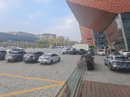 广州******有限公司拟出租房地产涉及位于广州市白云区白云大道南****号**号楼****商铺等共10宗房地产首年月租金市场价值资产评估报告